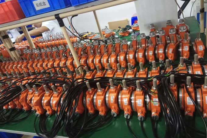 气体检测仪生产流水线一角 气体检测仪生产流水线一角